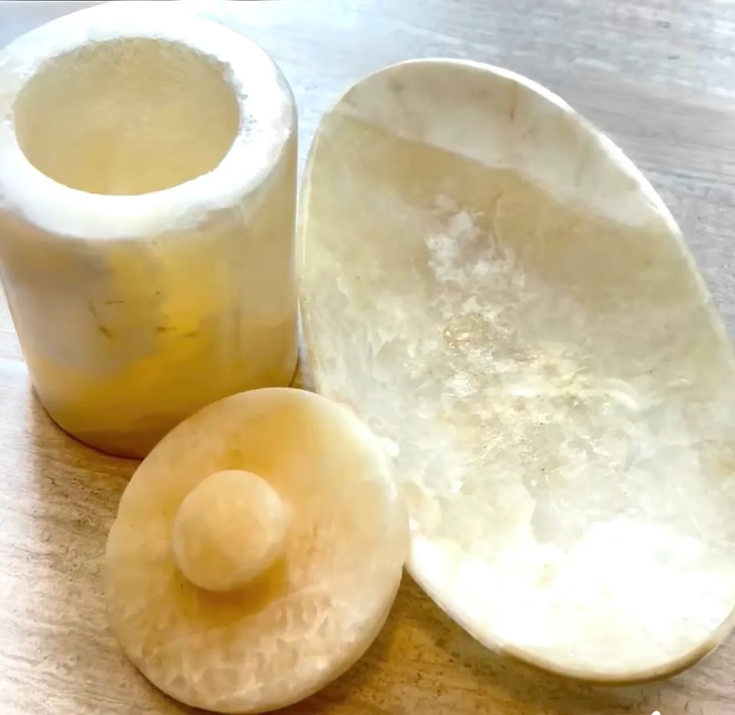 Marble Oval Soap Dish & Jar with Lid Set image indicator(4)