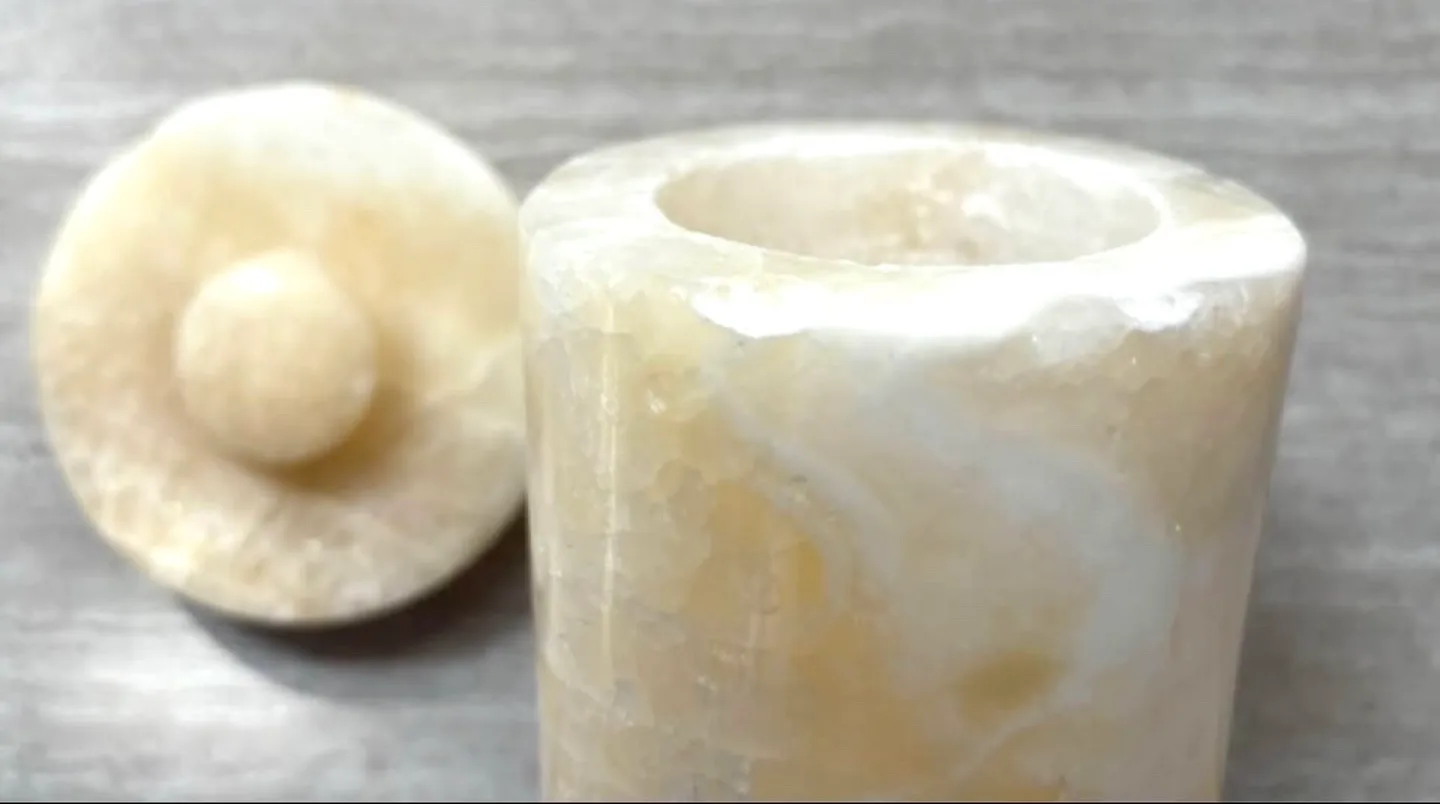 Marble Oval Soap Dish & Jar with Lid Set image indicator(7)