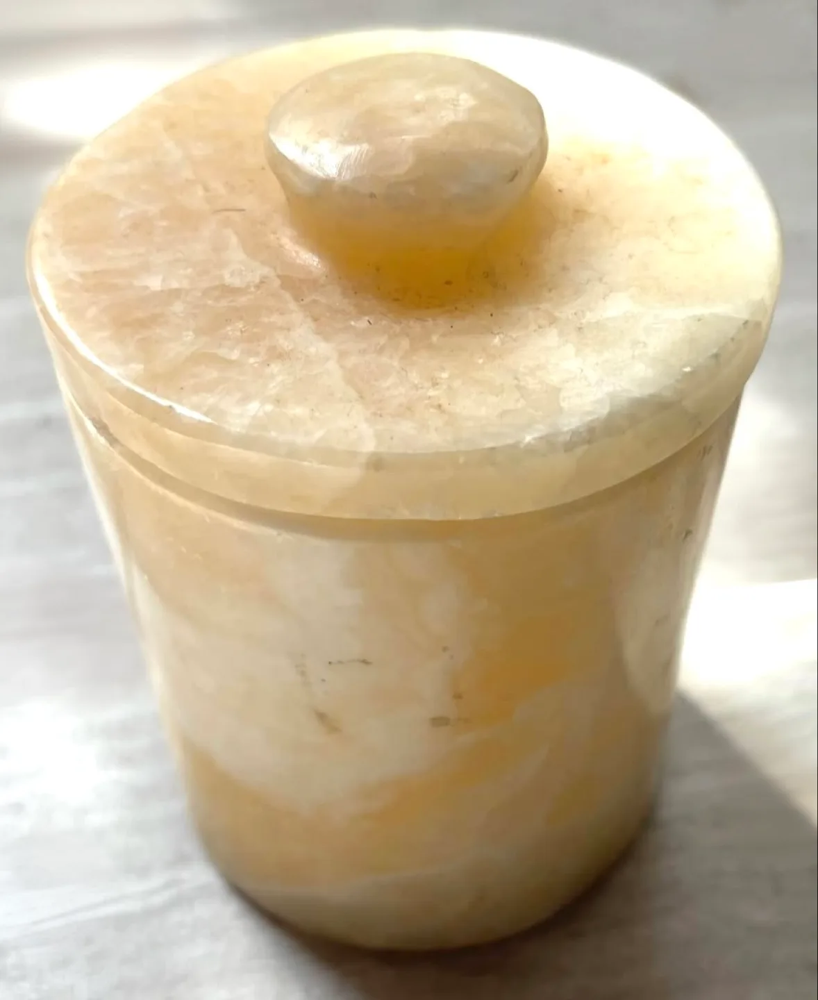 Marble Oval Soap Dish & Jar with Lid Set image indicator(5)