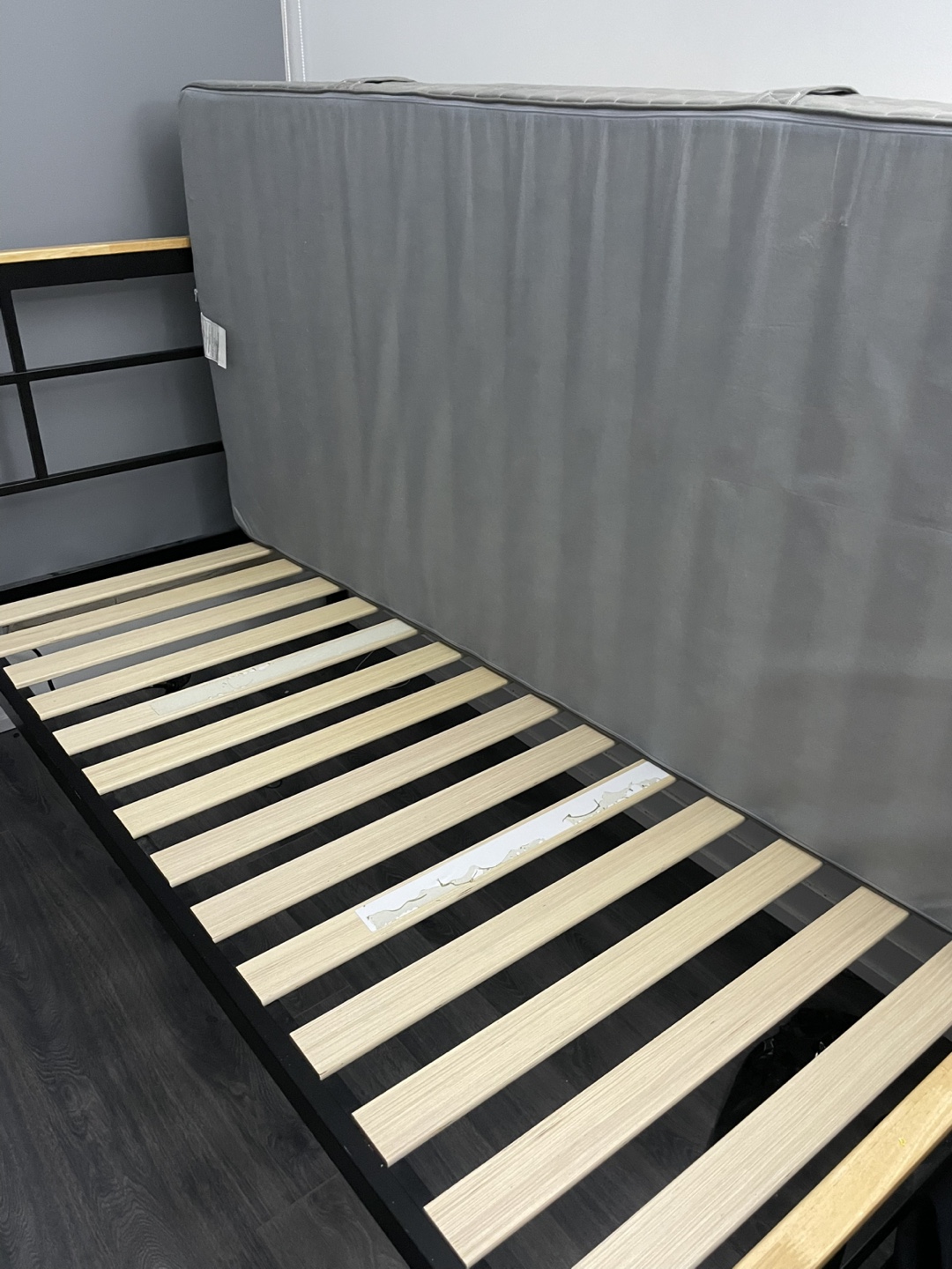 bed frame + mattress - photo 2