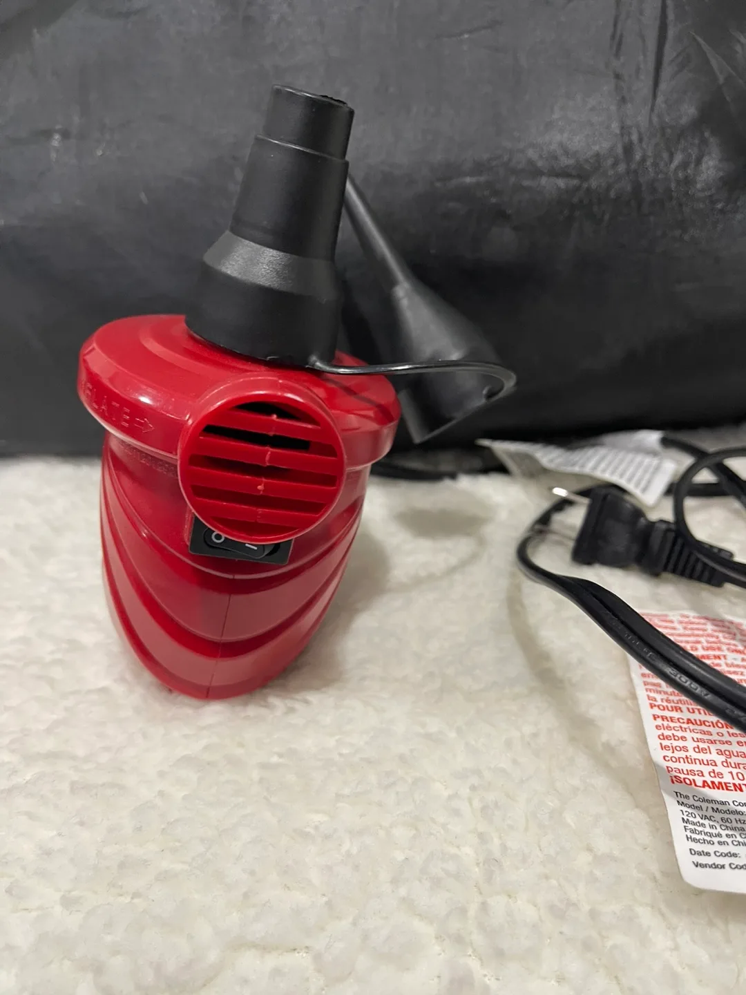 💚 Coleman Queen Air Mattress with 120V Pump image indicator(4)