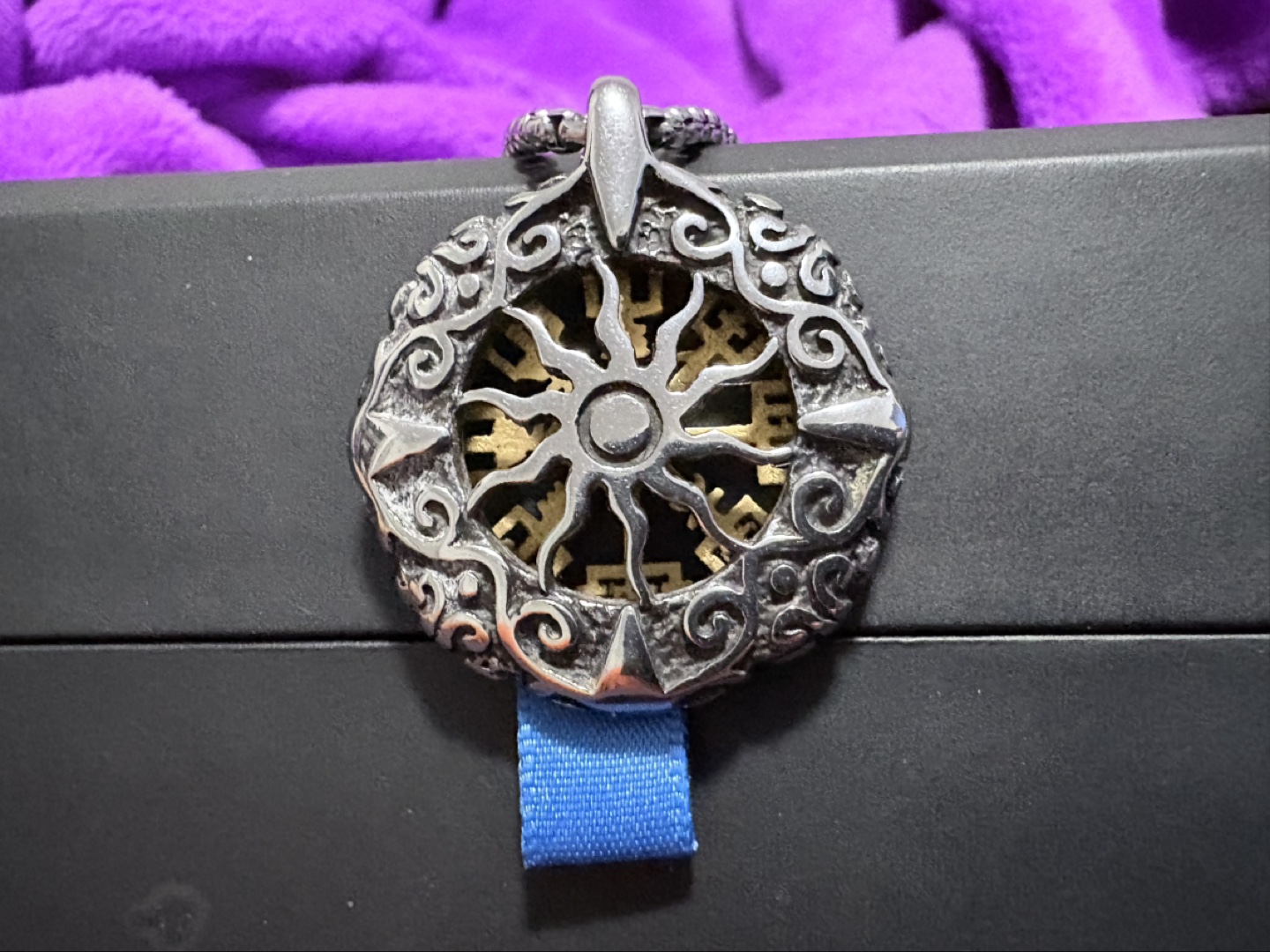 Vegvisir Compass Pendant Necklace - photo 3