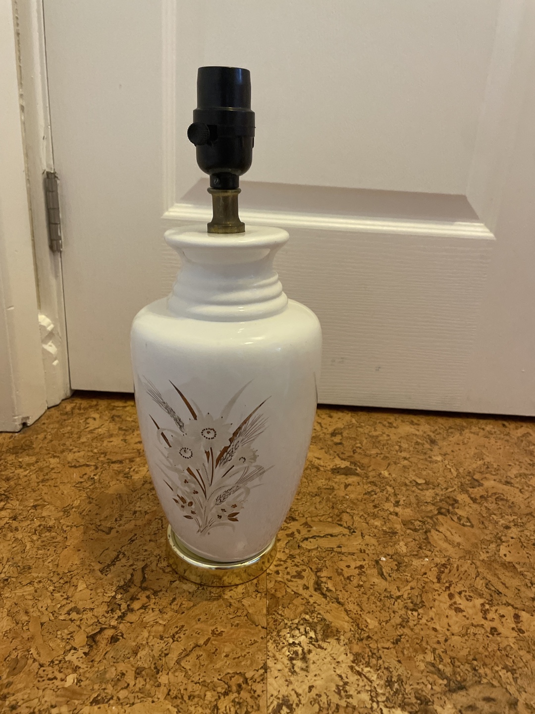 Pair of Vintage Table Lamps with Floral Design - photo 2