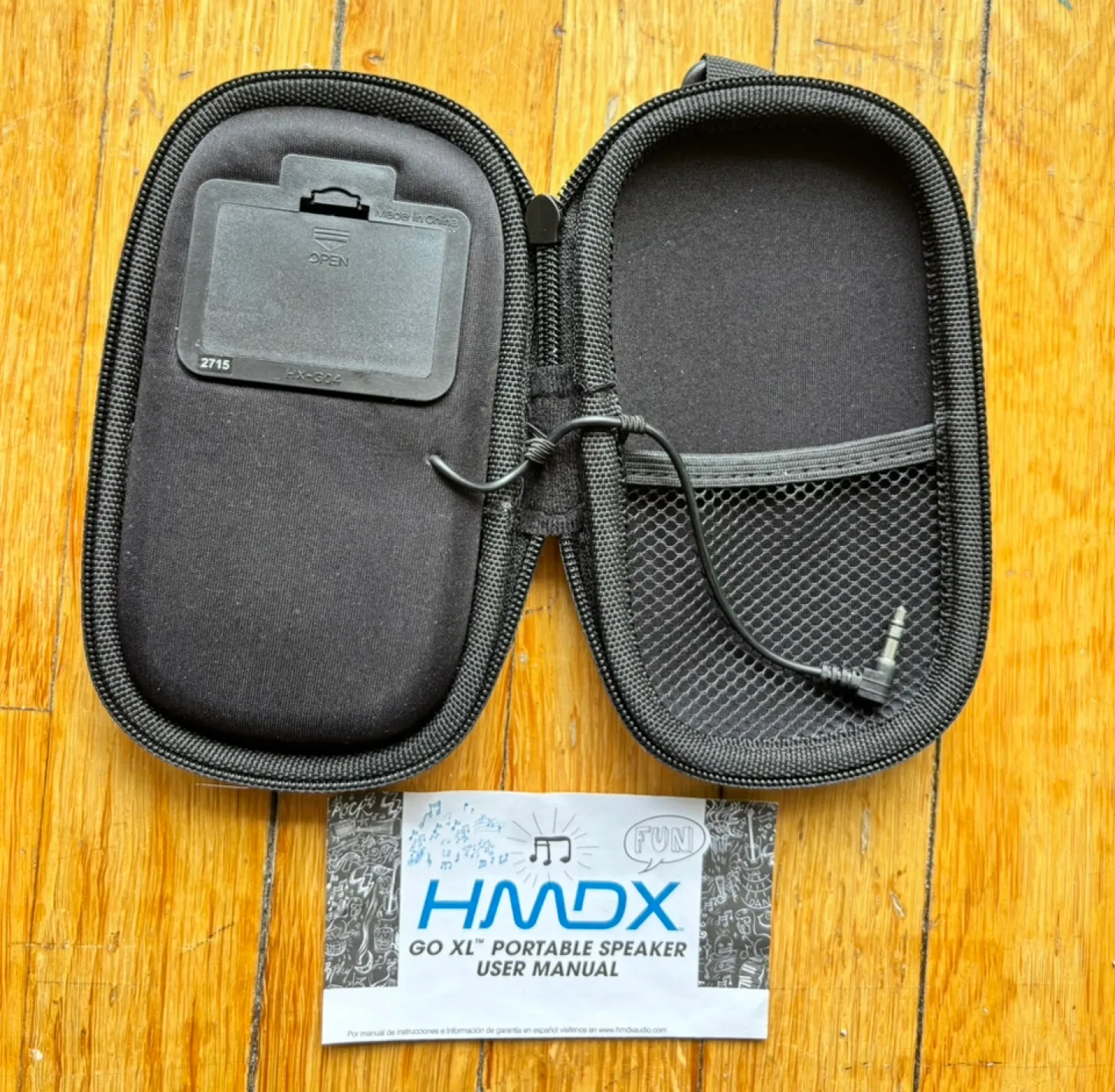 Portable Speaker Case with External Controls image indicator(5)