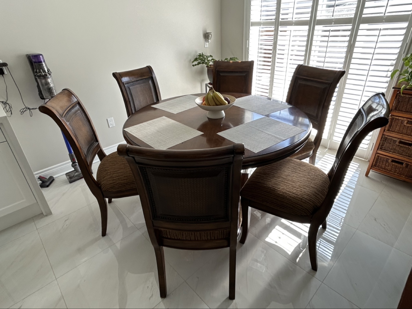 Solid wood kitchen table + 6 chairs