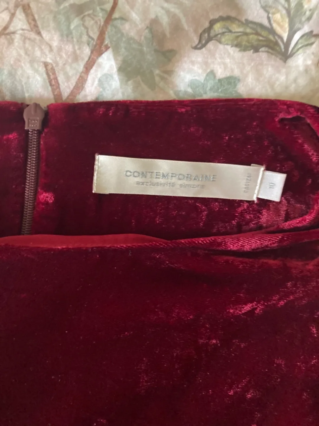 ❤️Contemporaine Velvet Mini Dress Size 10 image indicator(3)