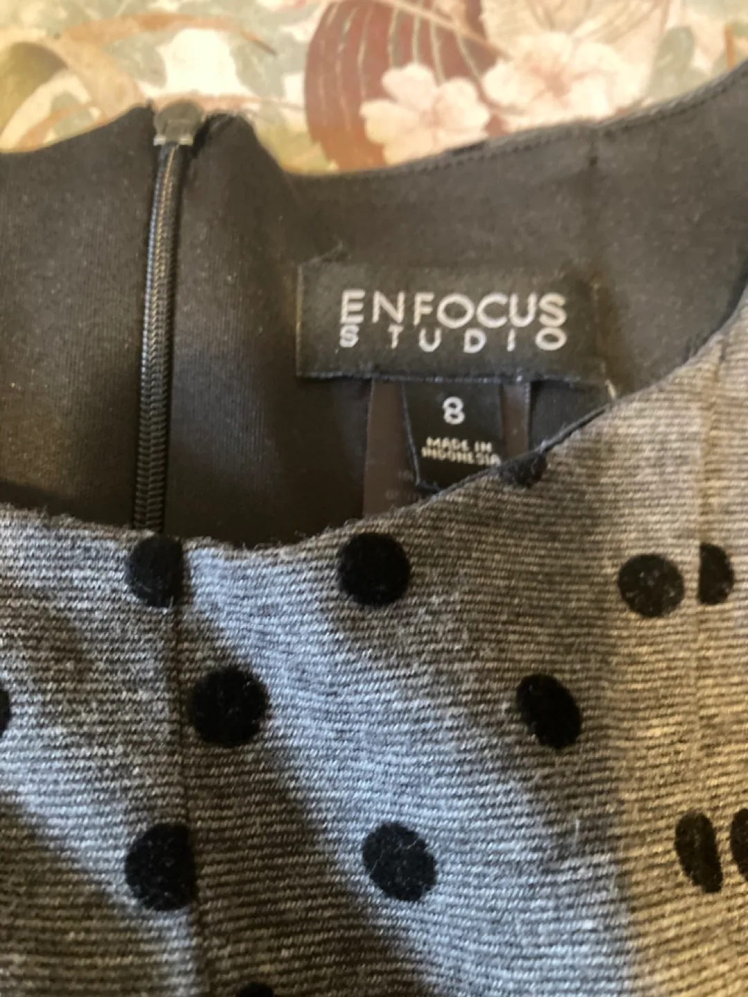 💚En Focus Studio Grey Polka Dot Dress Size 8 image indicator(2)