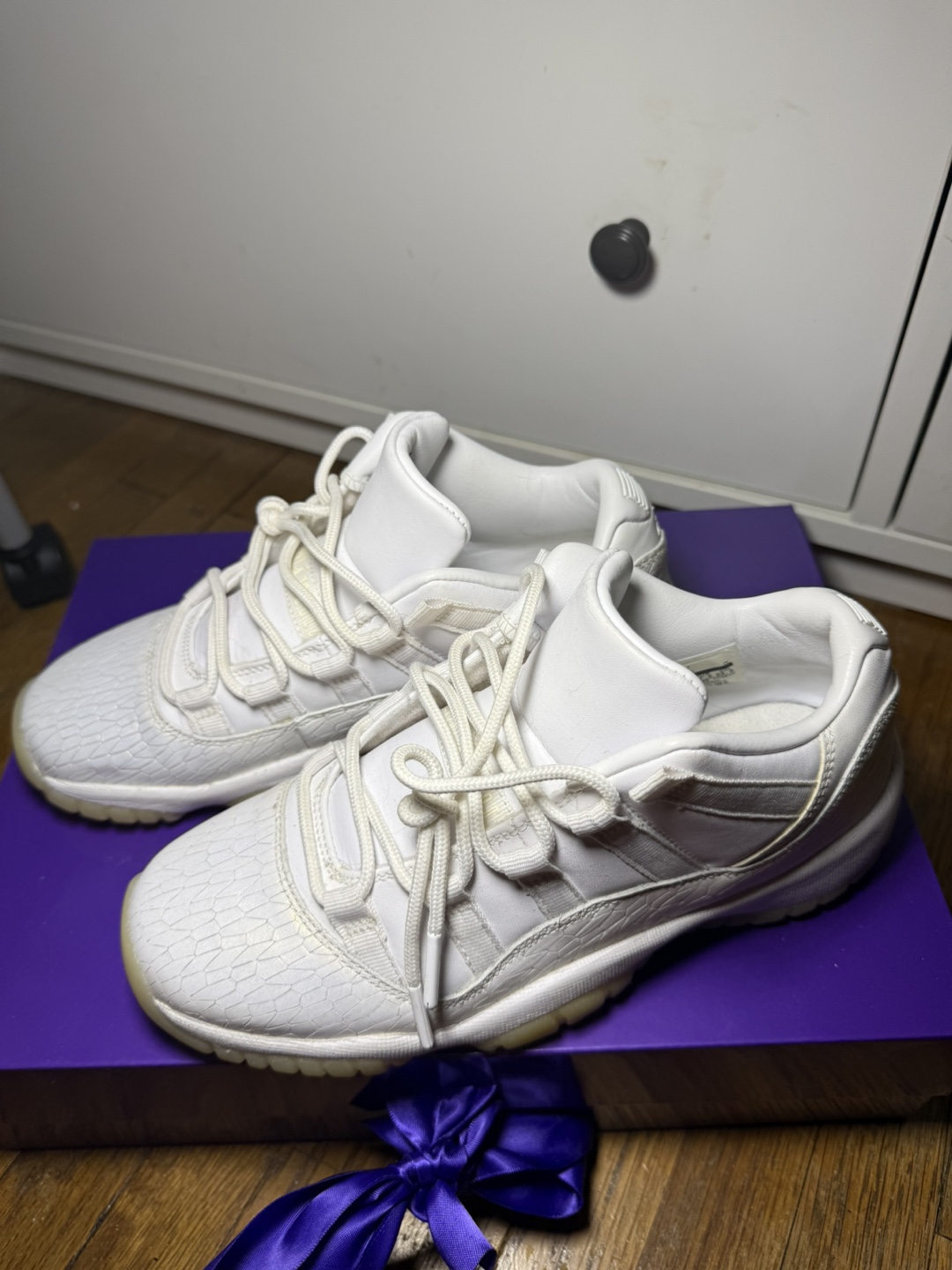 Air Jordan 11 Low - “frost White”