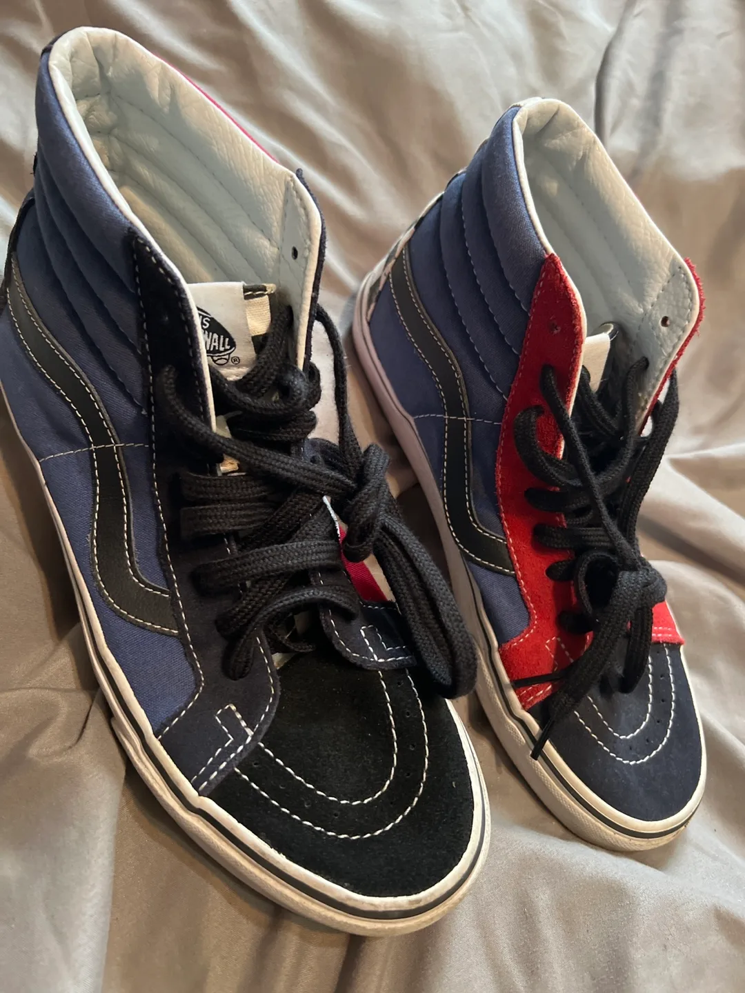 Vans Sk8-Hi High Top Sneakers - Size 6 image indicator(7)