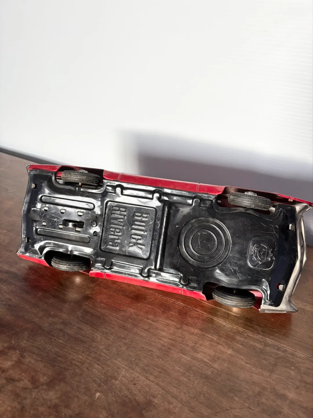 Vintage Asakusa tin toy Buick Riviera image indicator(6)