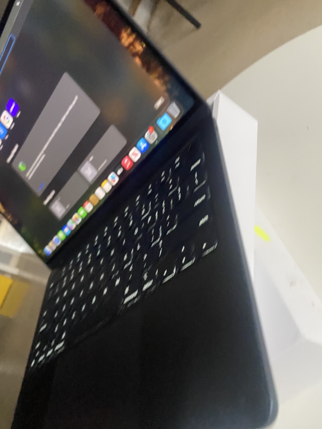 Apple MacBook Air 13.6” Midnight  265gb SSD) 16gb ram) - photo 2