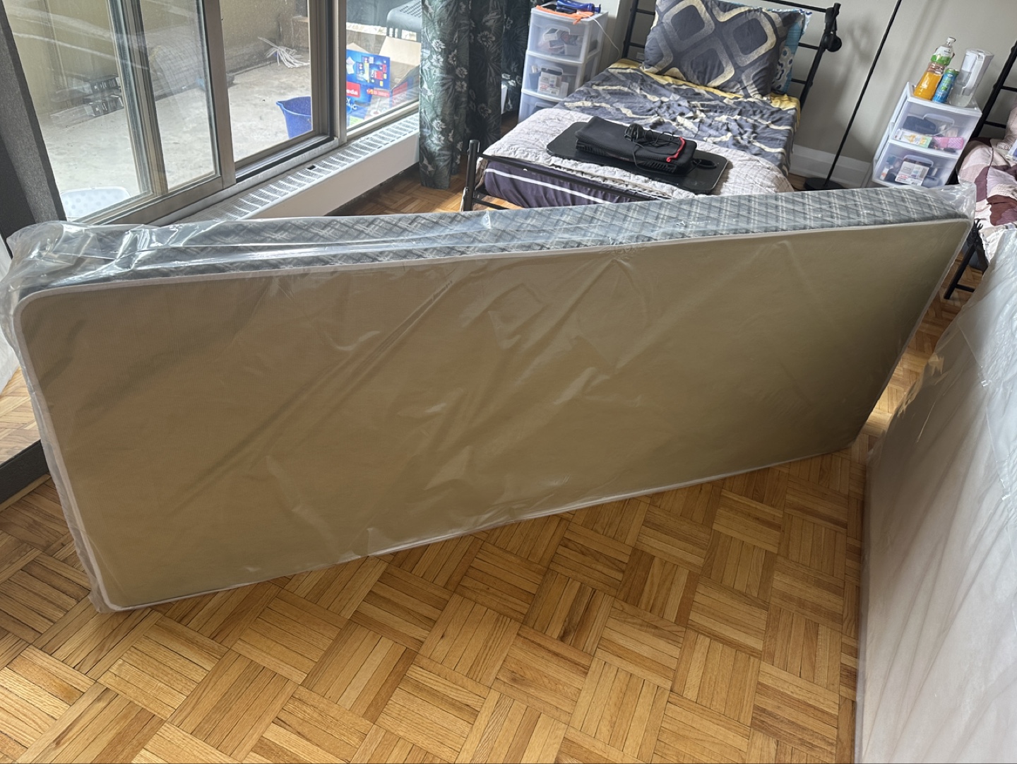 New queen size split spring box - photo 3