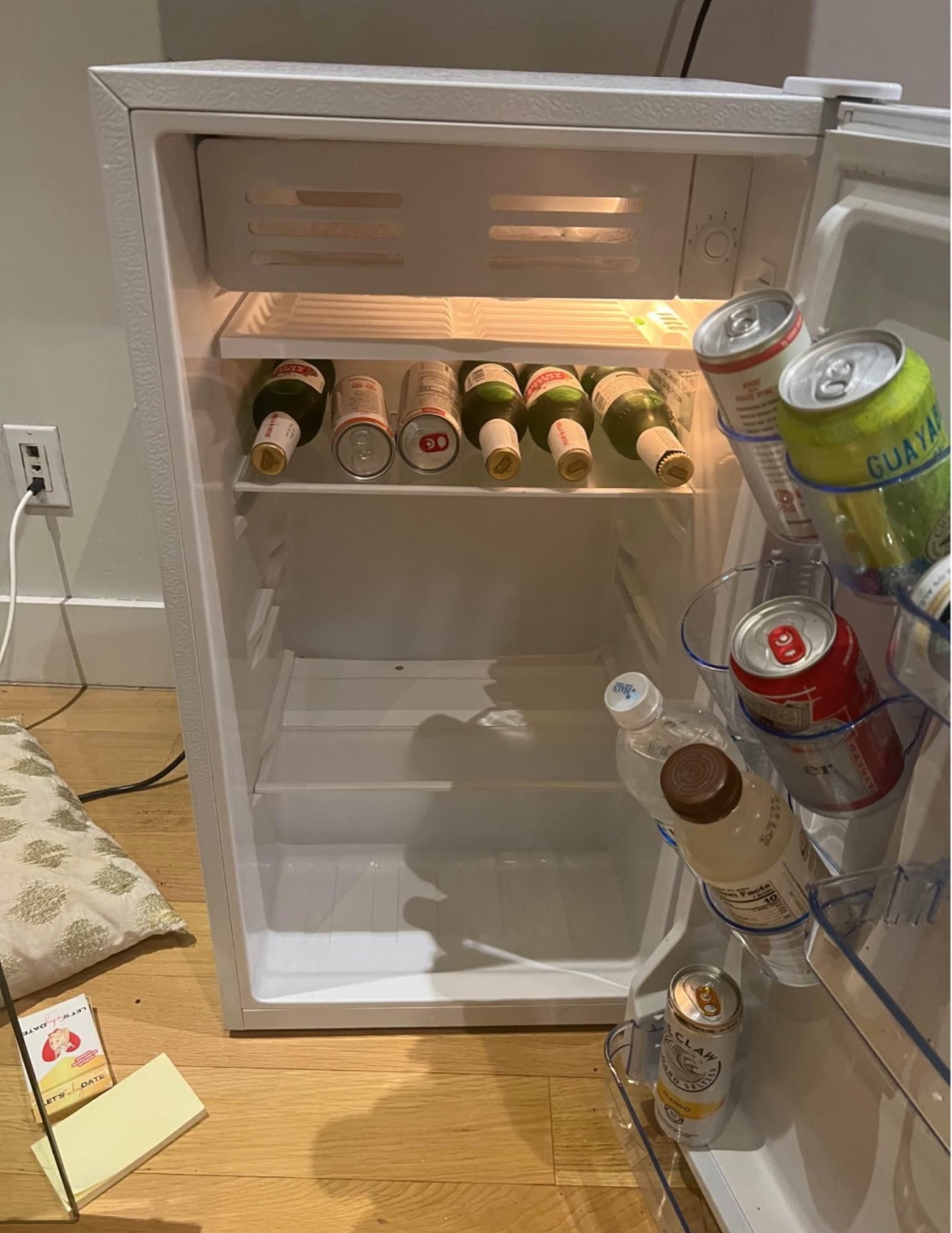Frigidaire Retro Mini Fridge - Gramercy Pickup - photo 2