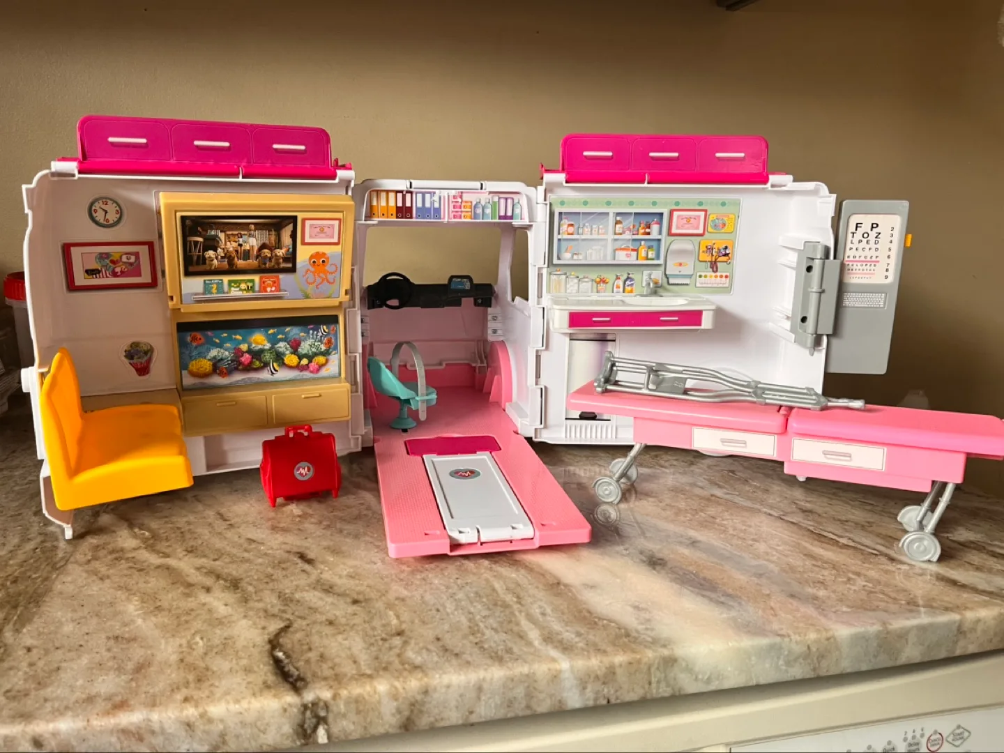 Barbie® Doctor Ambulance Playset image indicator(3)