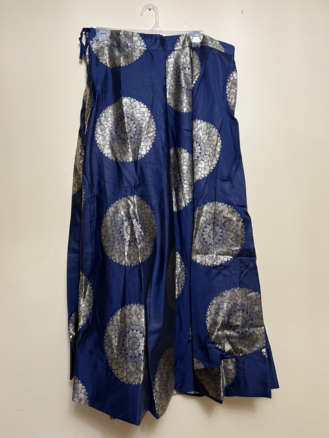 Navy Blue and Gold Lehenga Choli - photo 2