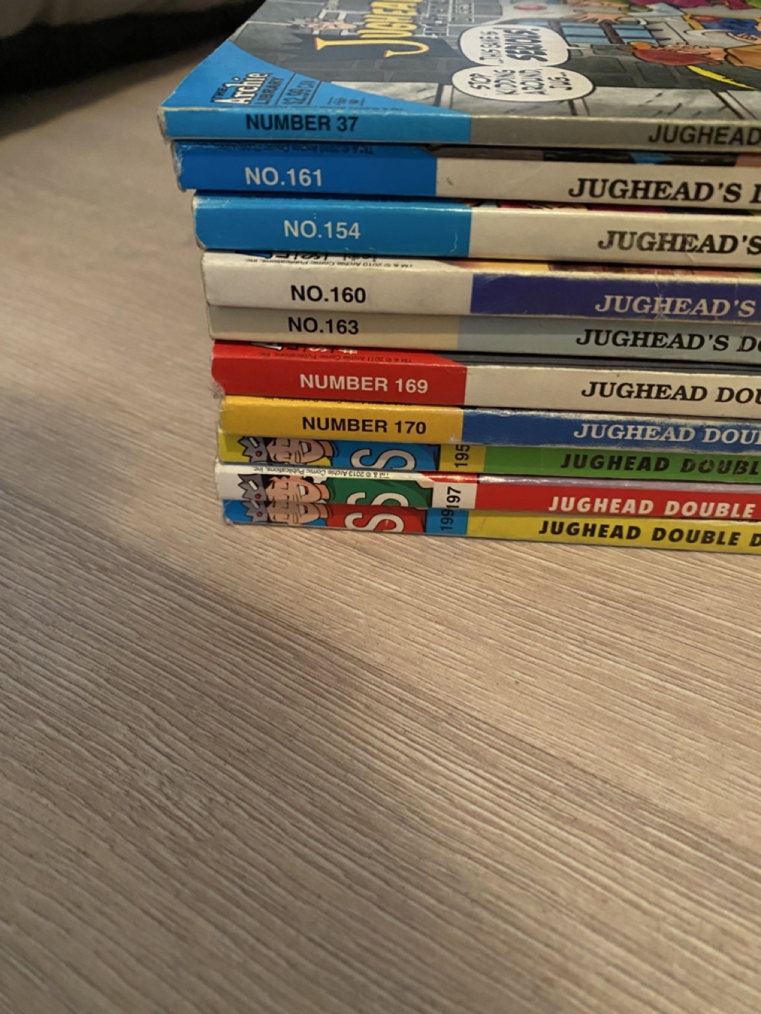 Large Collection of Archie Comics Digests and Double Digests - photo 5