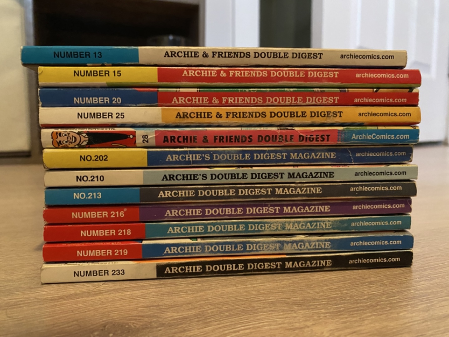 Large Collection of Archie Comics Digests and Double Digests - photo 4
