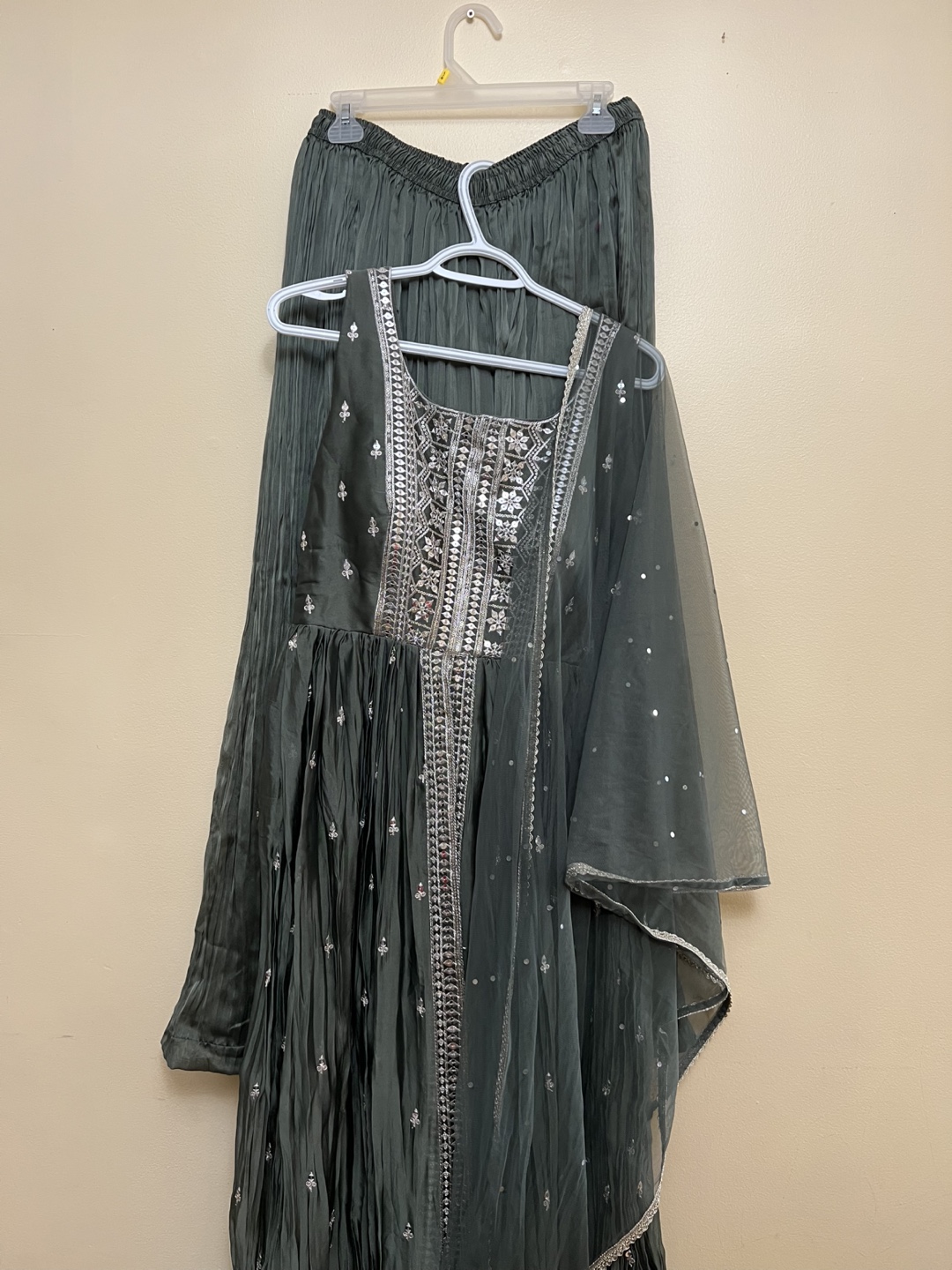 Olive Green Embroidered Three-Piece shalwar - photo 3