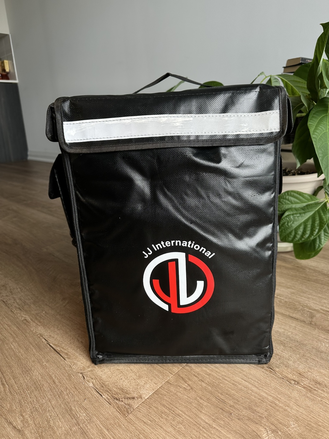 DL International Insulated Delivery Bag