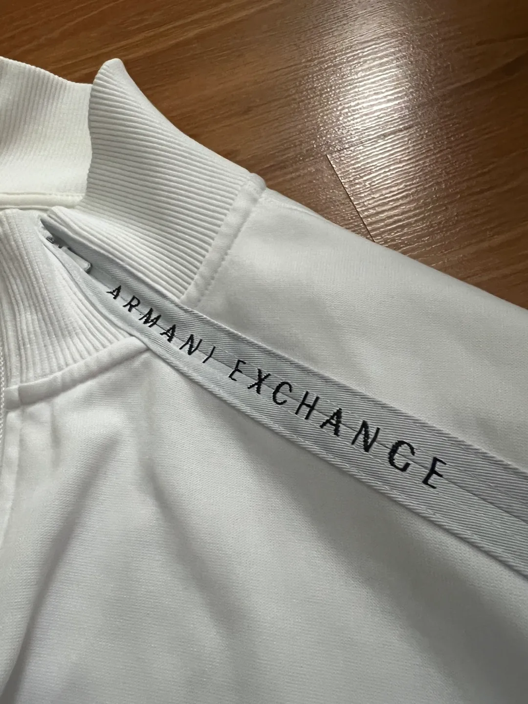 Armani Exchange White Zip-Up Track Jacket - Size M 💚 image indicator(2)