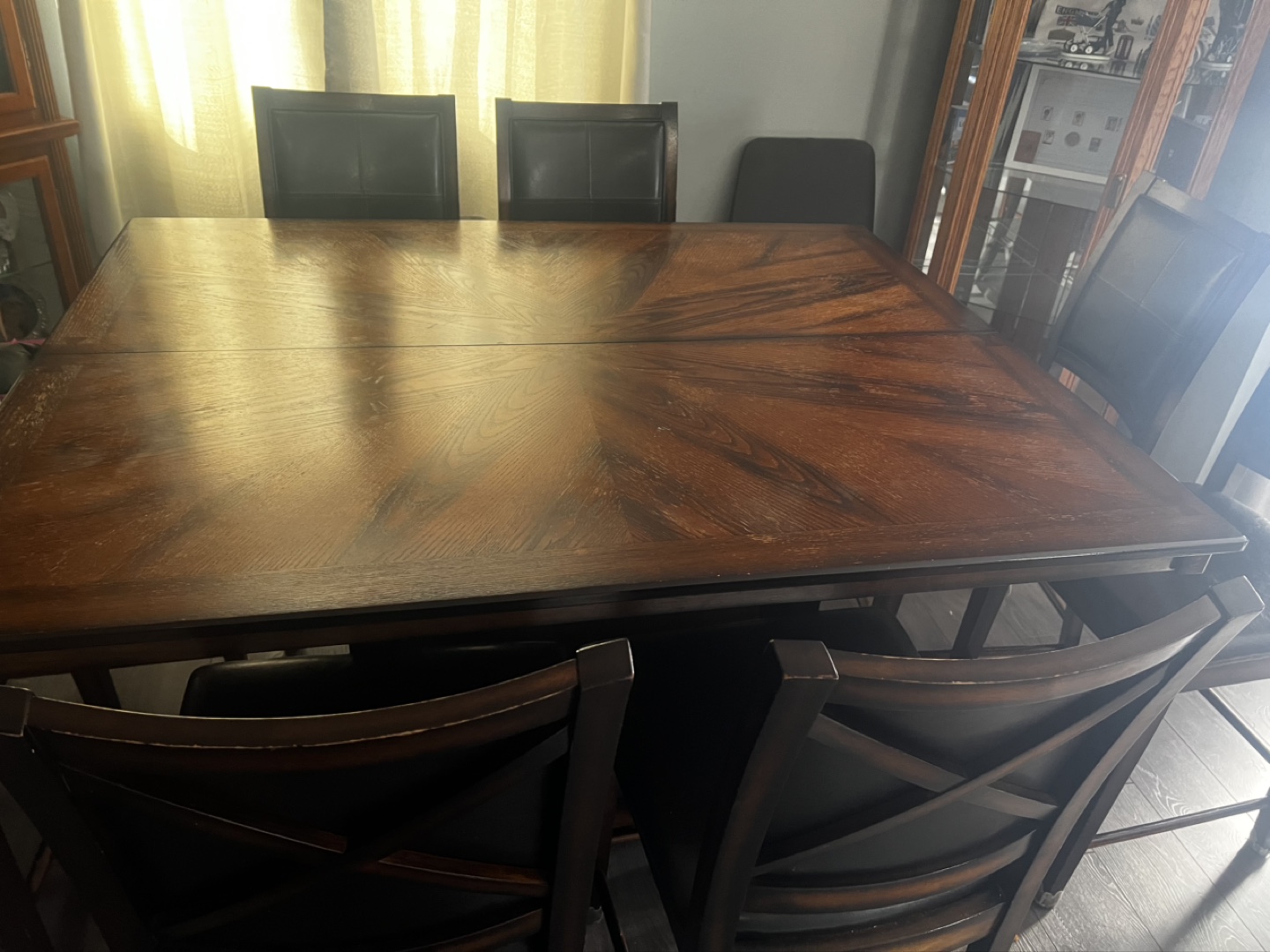 Table with 8 chairs - photo 2