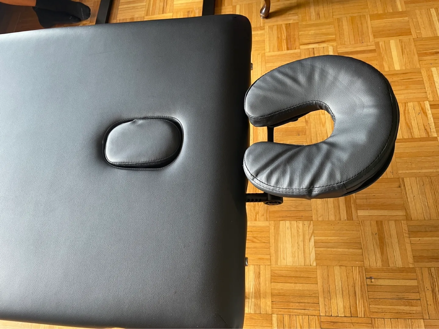 Portable Massage Table image indicator(6)