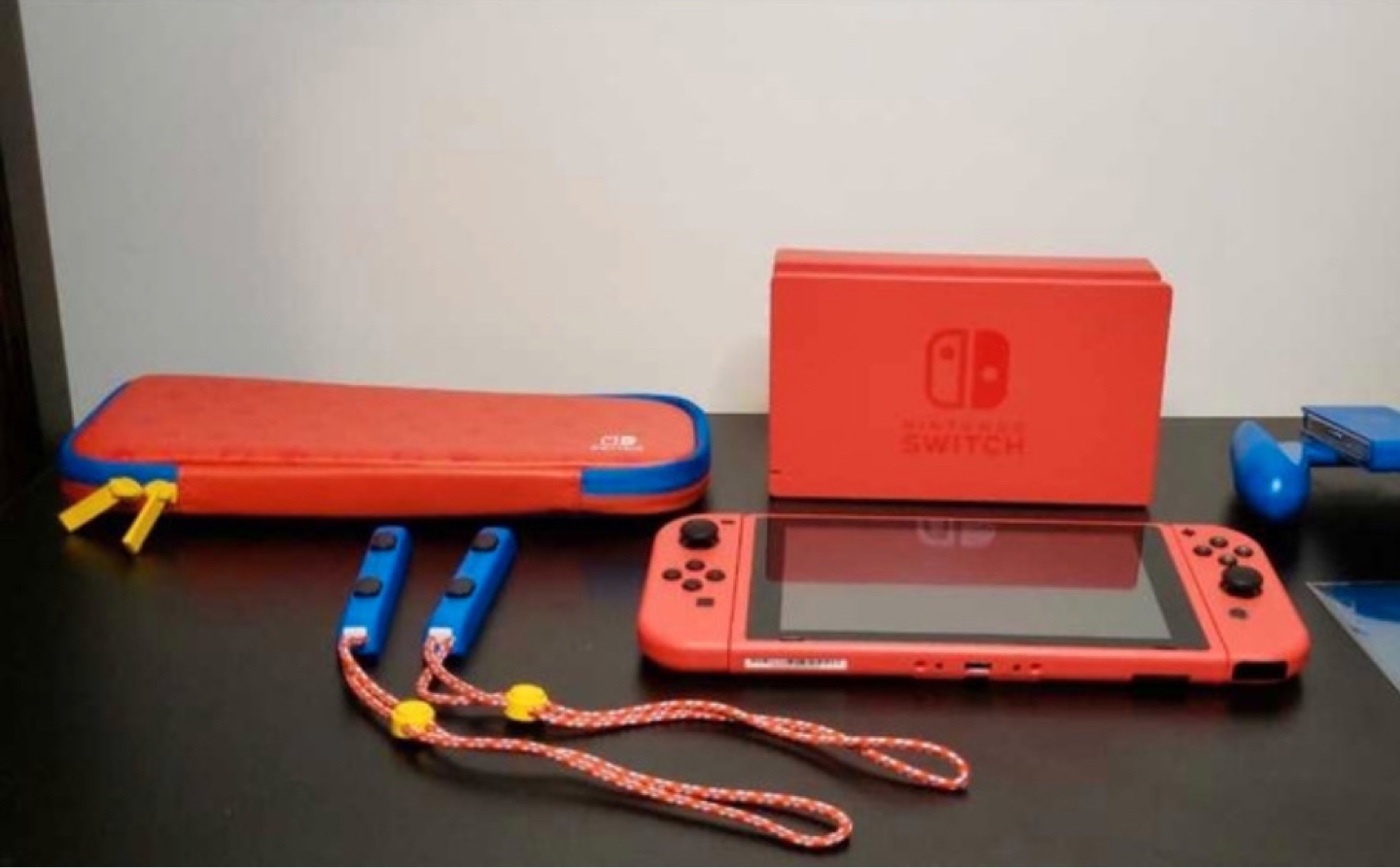 Nintendo Switch Mario edition - photo 2