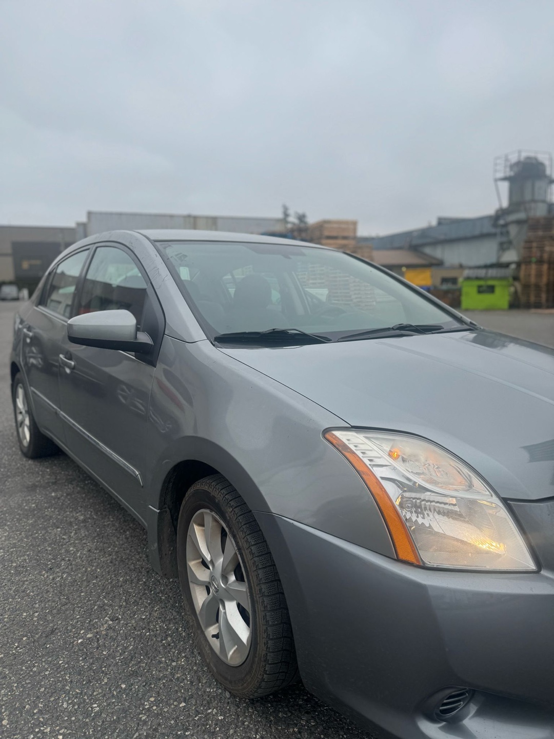2010 Nissan Sentra - photo 2