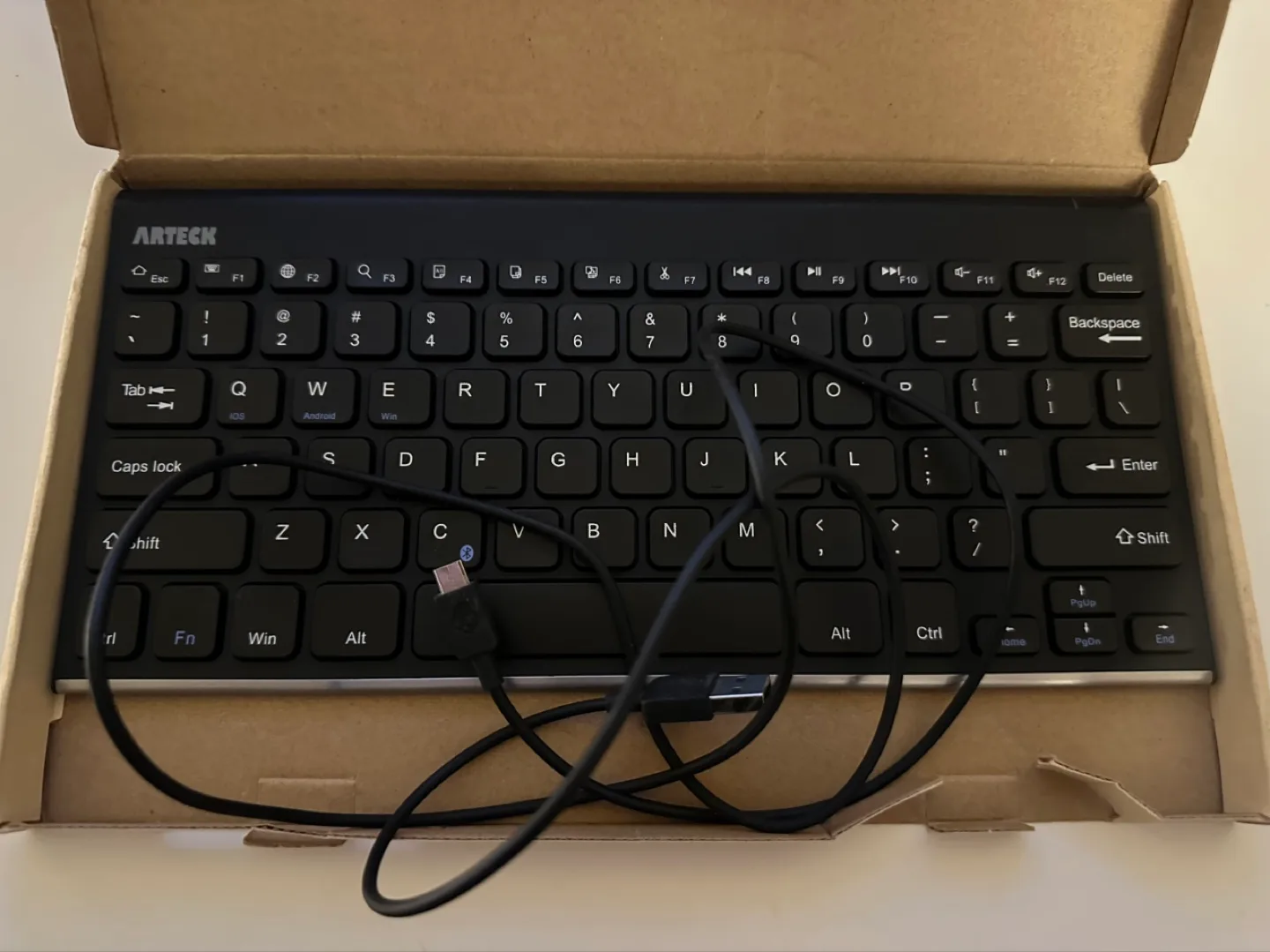 ARTECK Stainless Steel Bluetooth Keyboard 💚 image indicator(4)
