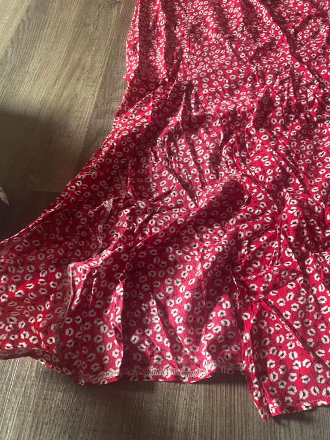 Red floral maxi skirt image indicator(2)