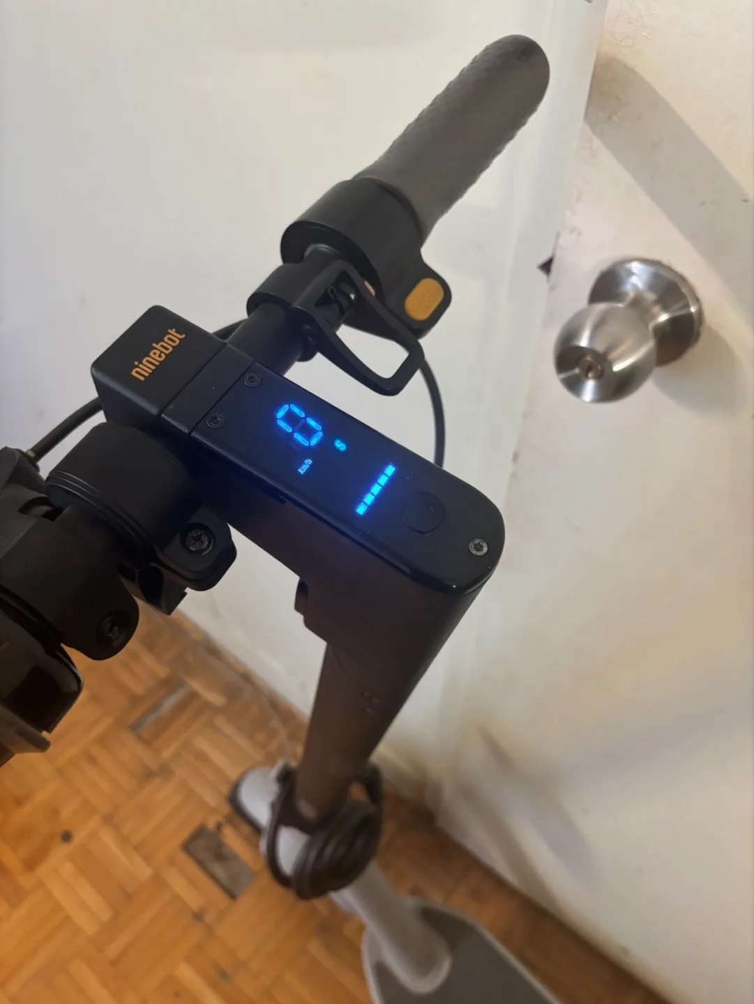 Ninebot Electric Scooter MAX G30LP image indicator(4)