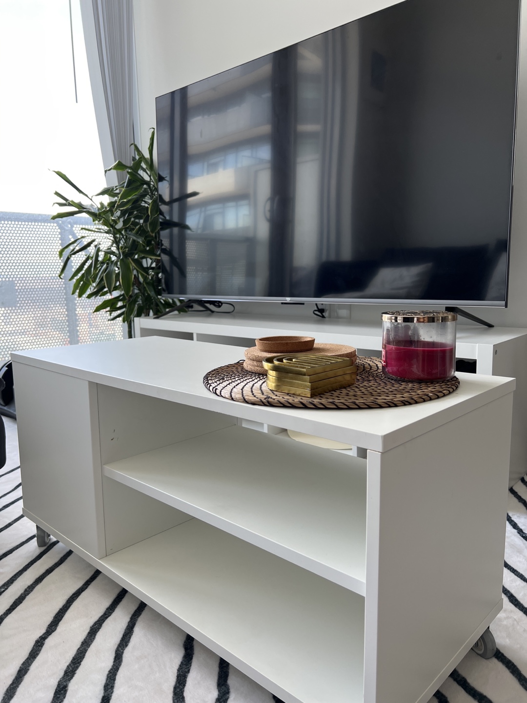 IKEA Vihals Coffee Table - White