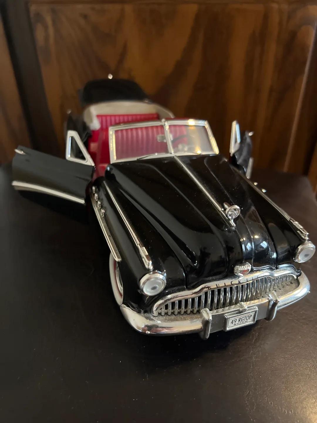 1949 Buick Roadmaster Convertible Diecast Model Car thumbnail