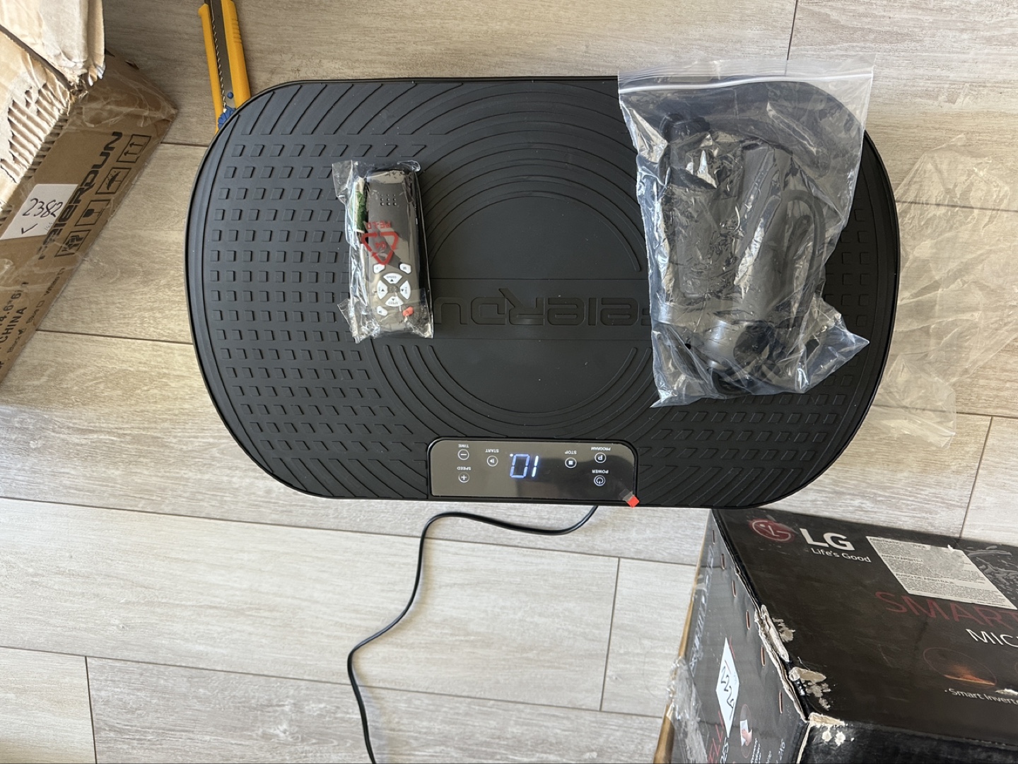 New!  Power Plate Vibration Exercise Machine - Black - photo 2