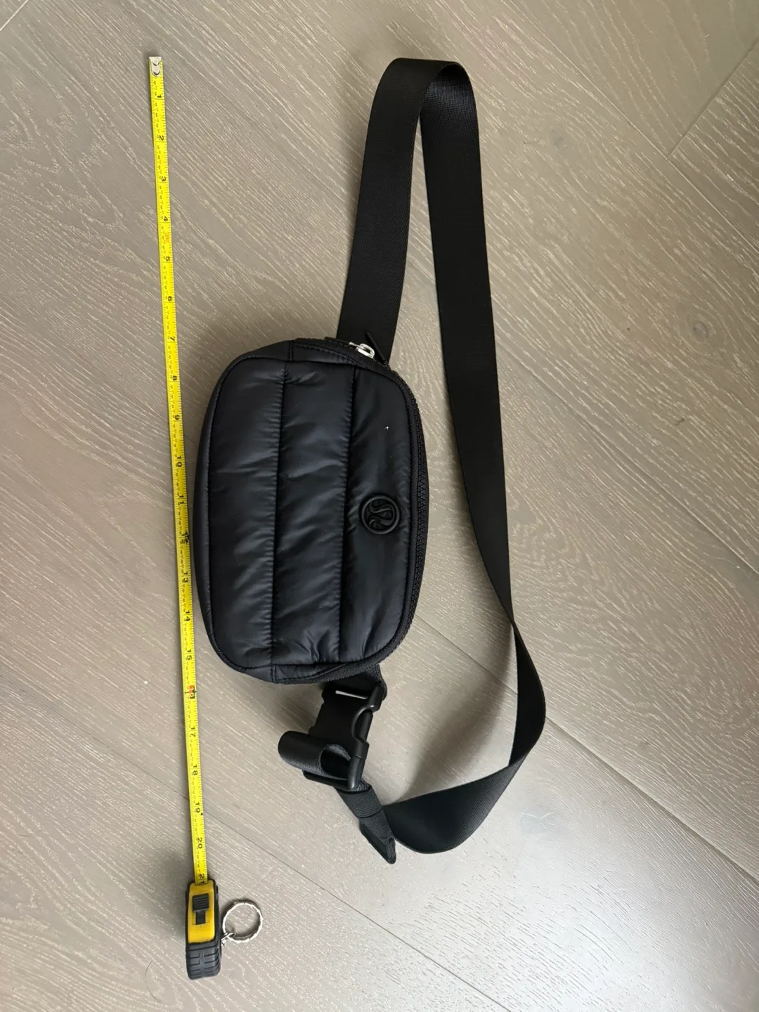 Lululemon Black Quilted Belt Bag image indicator(2)