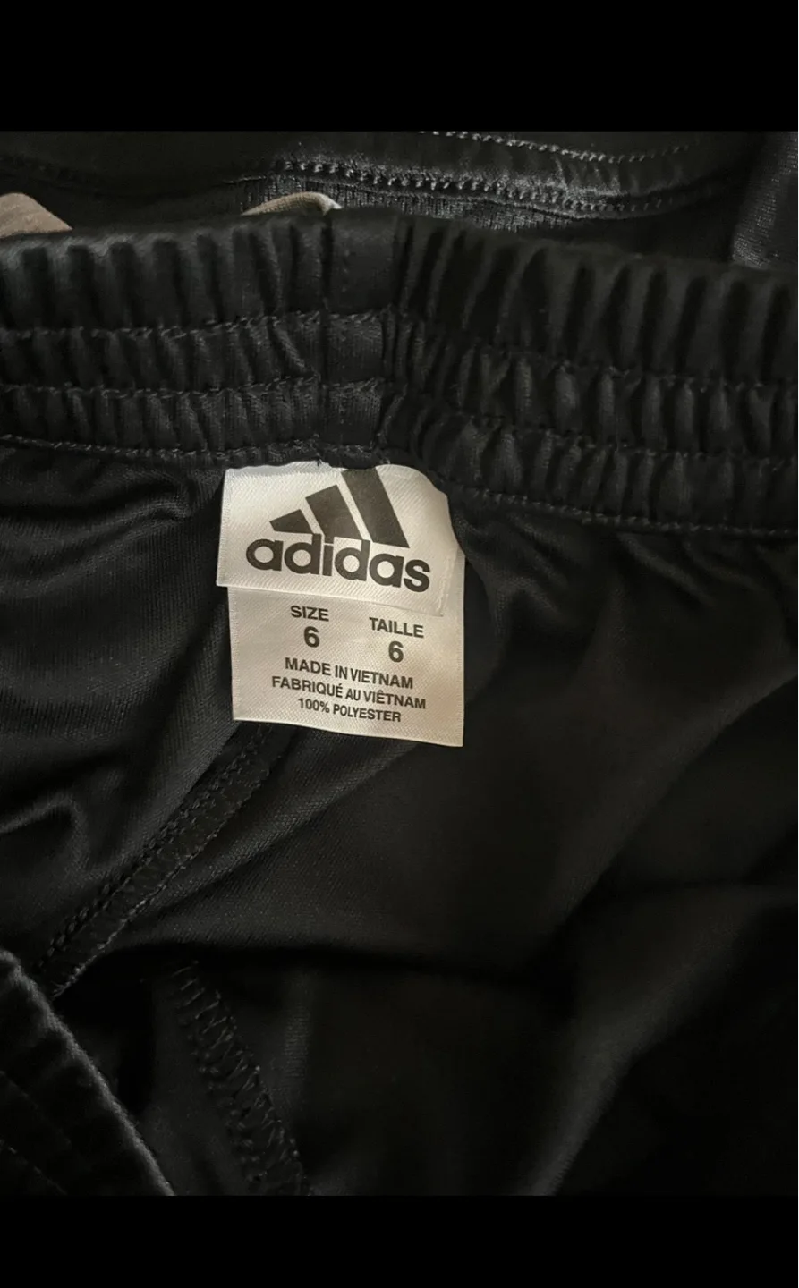 Adidas Size 6  - Shirt and Shorts image indicator(4)