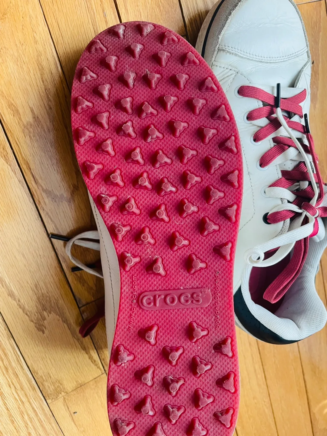 💚Crocs Golf Shoes - White & Burgundy image indicator(2)