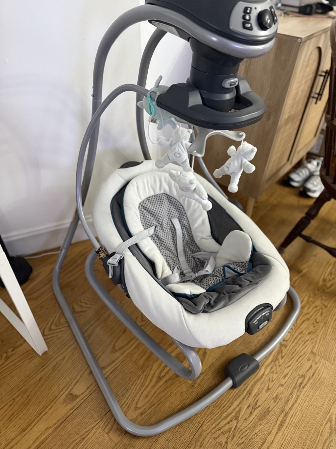 Graco Baby Swing - Gently Used - photo 3