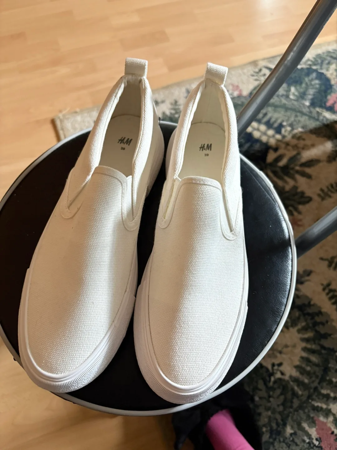 HM White Canvas Slip-On Sneakers - Size 39 image indicator(2)