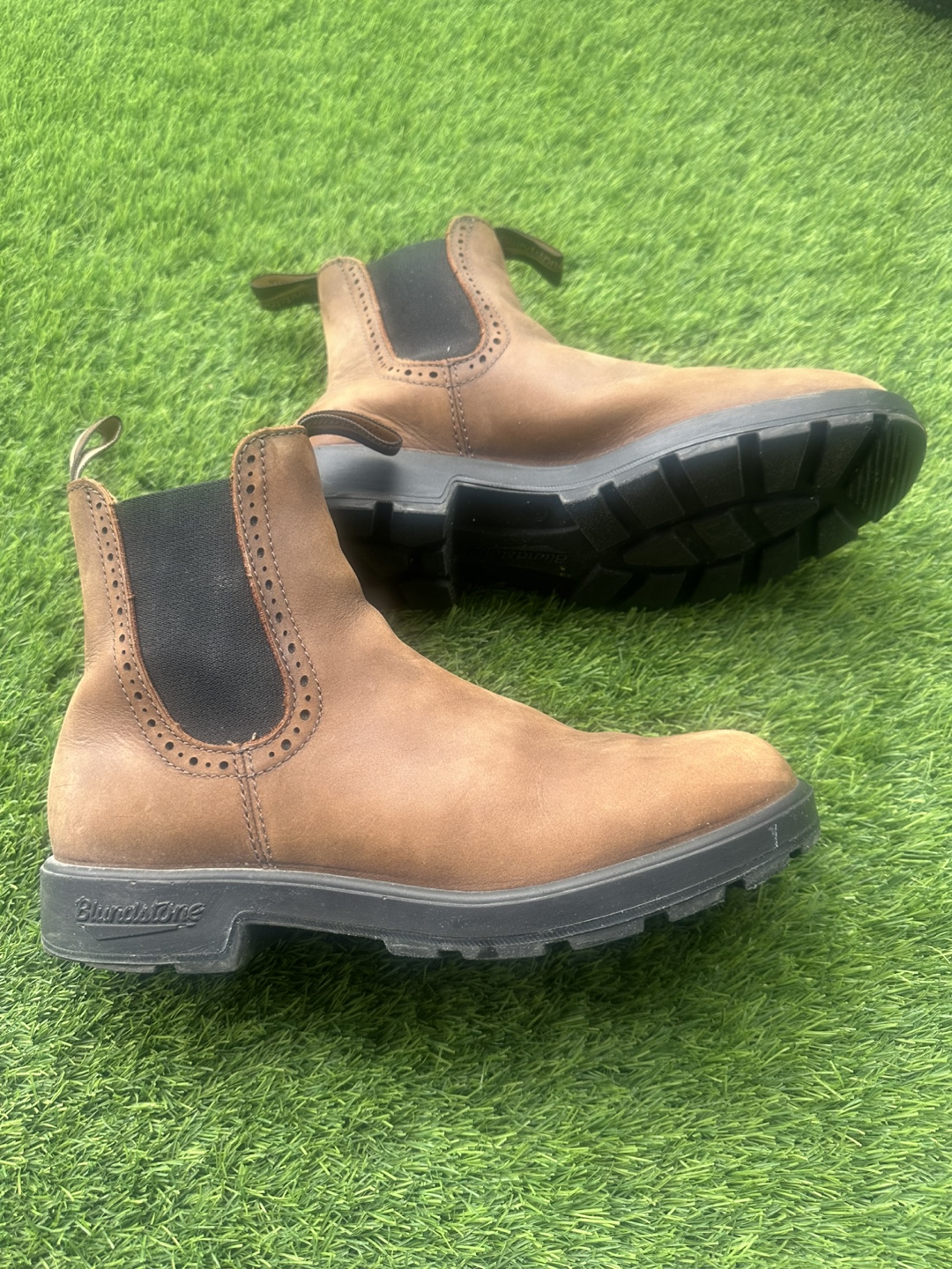 Blundstone Chelsea Boots - Brown Leather
