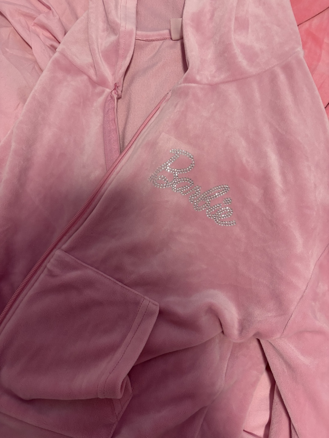 Pink Barbie velour tracksuit - photo 2