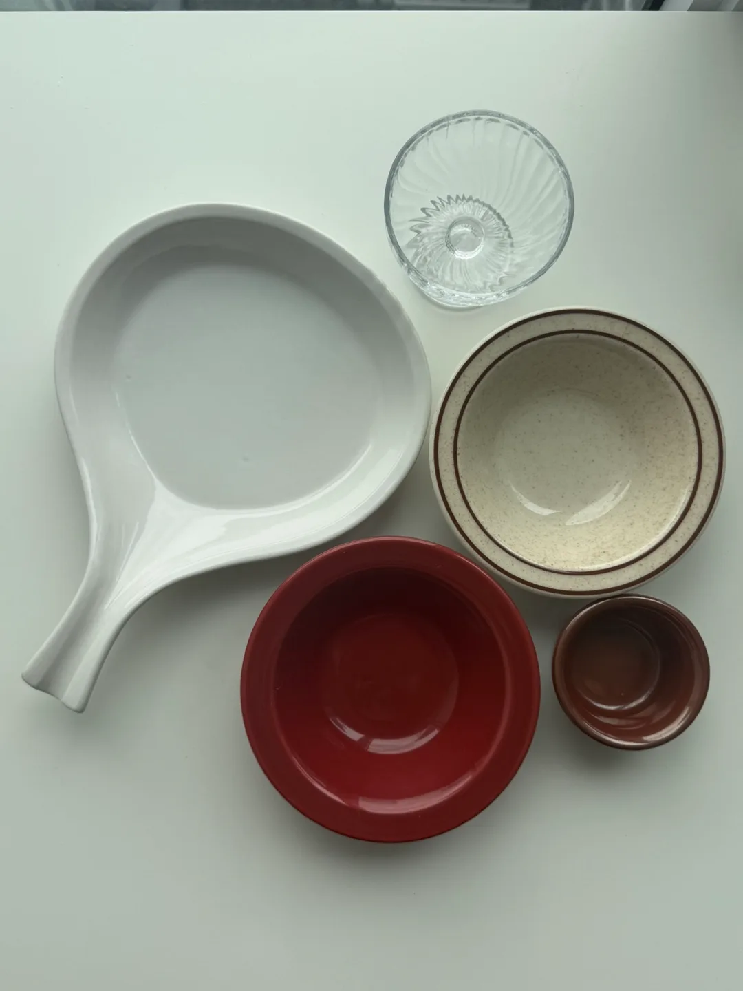 Vintage Dishware Set - Plate, Bowls & Glass