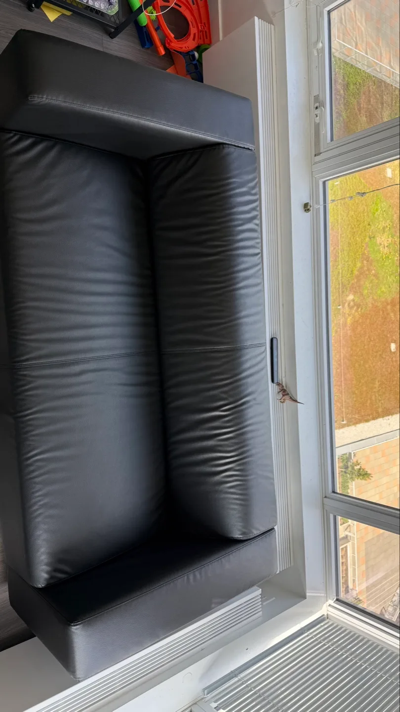 Ikea Black Leather Sofa image indicator(7)