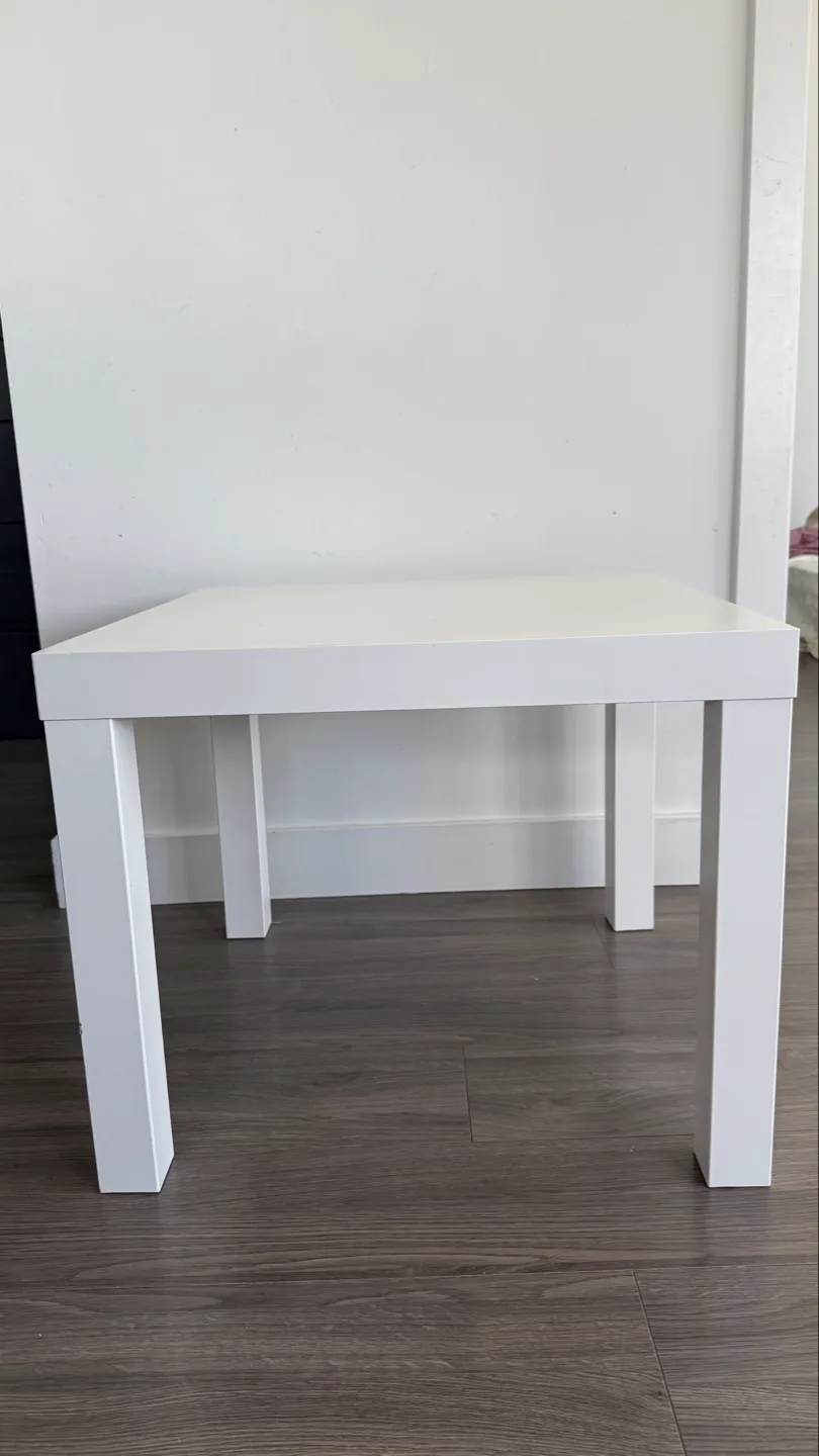 White Small Square Table image indicator(4)