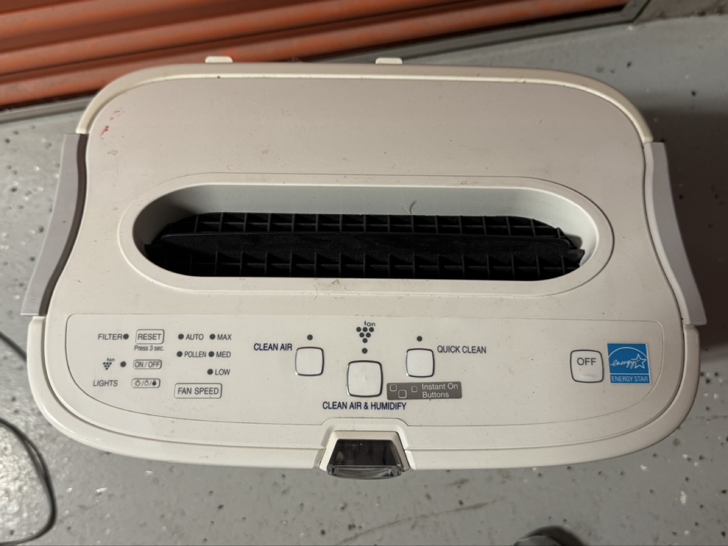 Sharp Air Purifier and Humidifier - photo 2