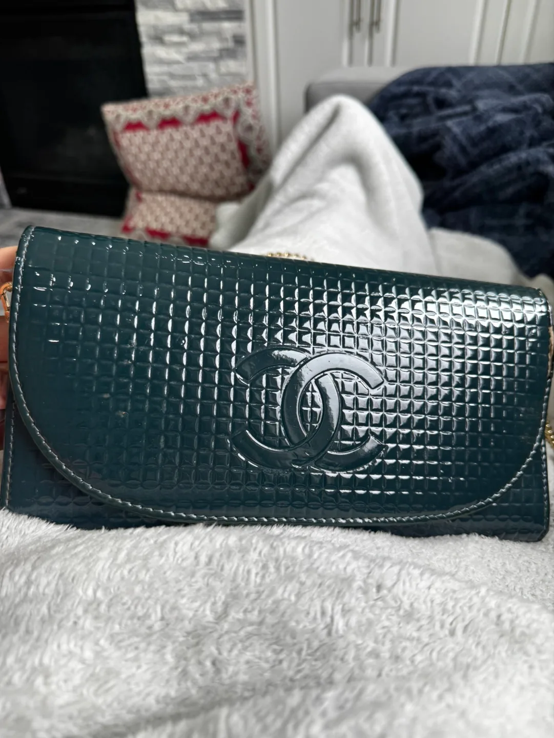 Vintage Chanel Patent Leather Quilted Chain Wallet thumbnail