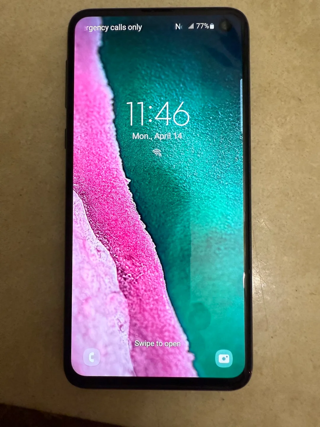 Samsung Galaxy S10e Smartphone - 128GB thumbnail