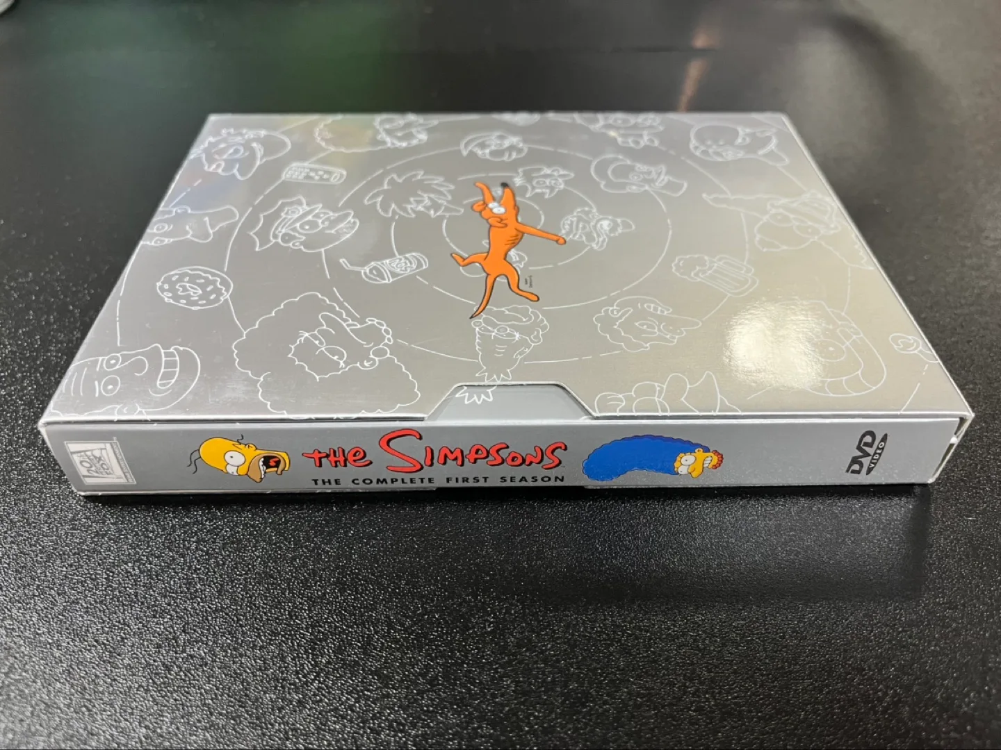 The Simpsons Season 1 DVD Collector's edition image indicator(2)