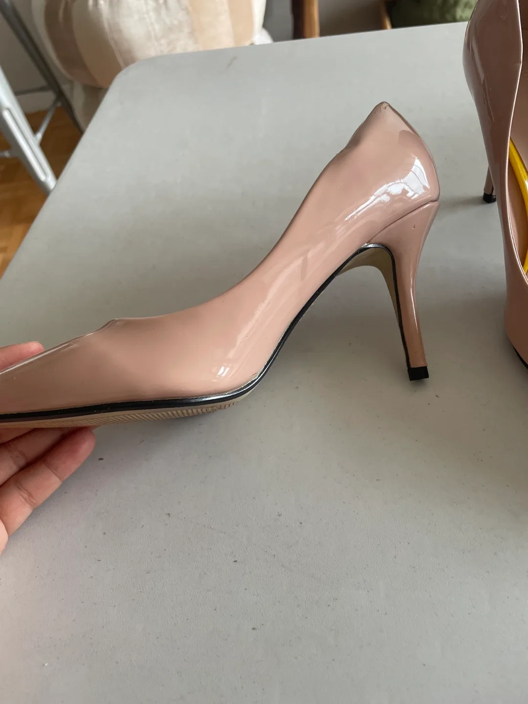 Nude Patent Leather Pointed-Toe Heels image indicator(2)