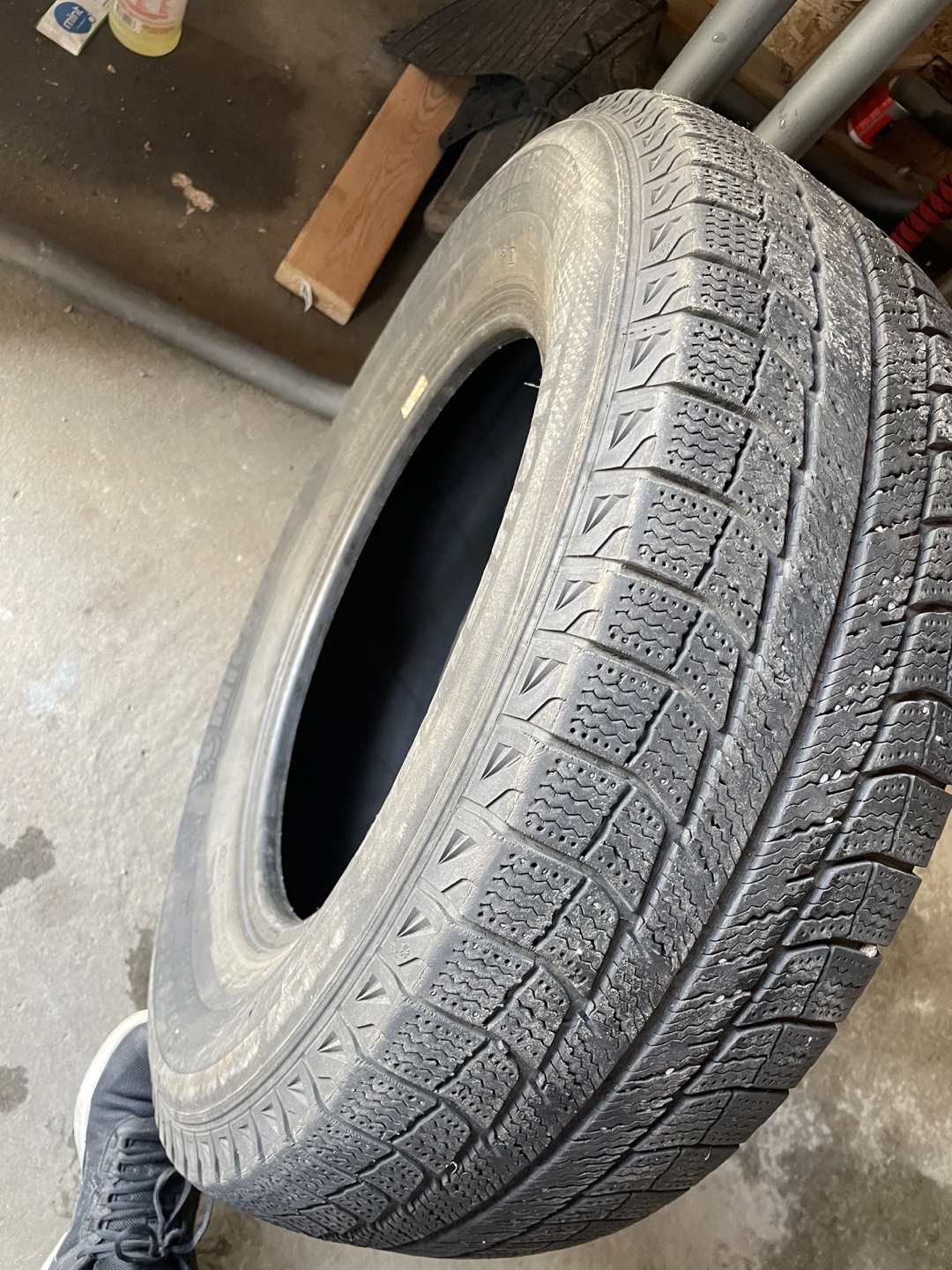 Michelin Latitude X-Ice 215/70R16 100T Winter Tire - photo 2